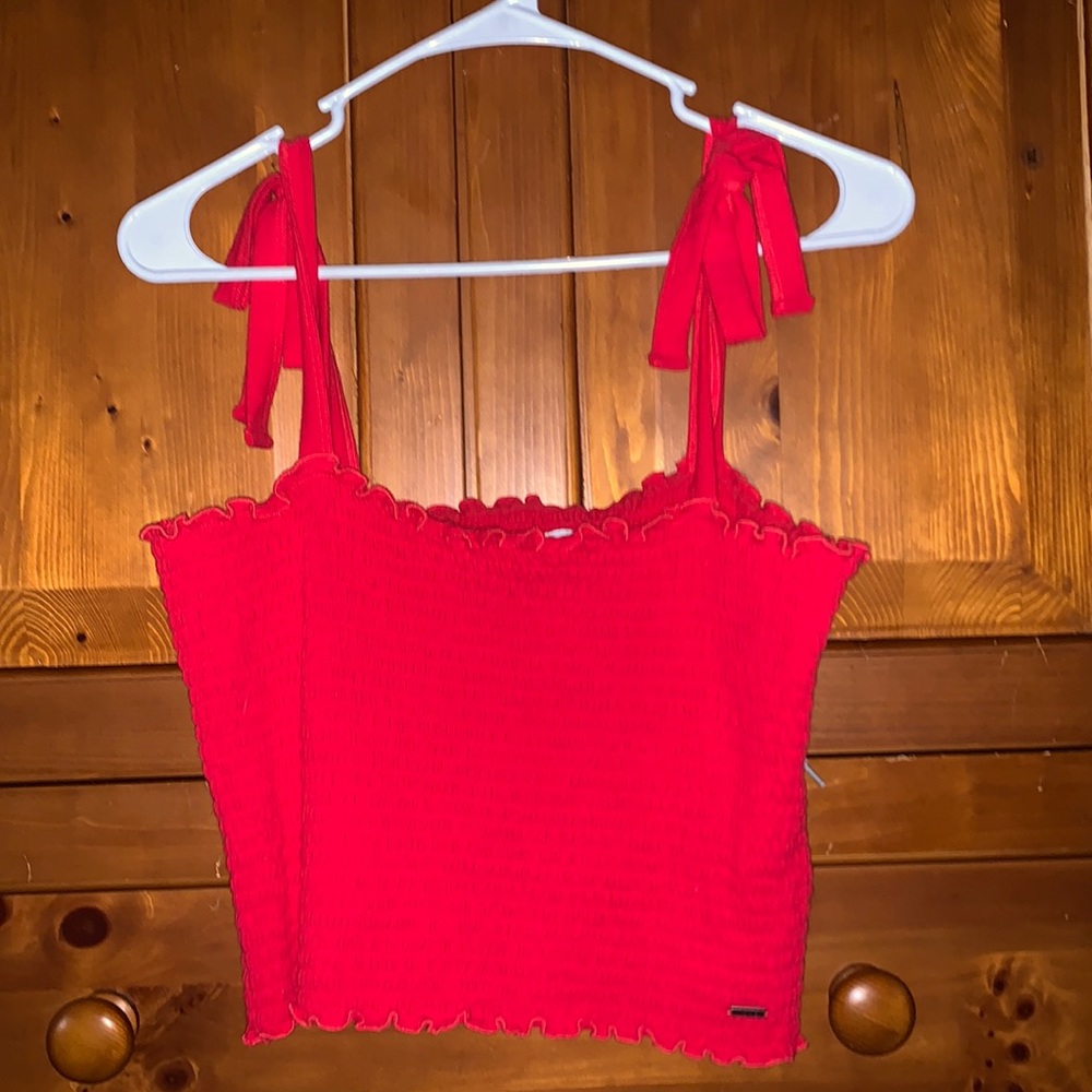 hollister crop top, size x-large, color red